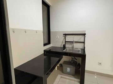 Dijual & disewakan Green Royal Condo House berada di Lantai 2 only !
 5 x 10 m2  Type 2 br luas 50 m2 ada 2 kt 1 km unfurnished cocok utk keluarga kecil, yang cari parkir luas, bosan tinggal di apartemen, ada club house!! Survey yuk!