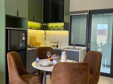 Rumah dengan Design Elegan Berlokasi  Di Pacific Garden Puri