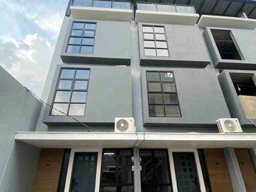 Super Murah.. rumah di Karang Tengah, Baru