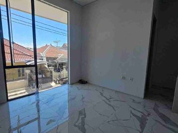 Rumah baru gress perumahan sutorejo prima