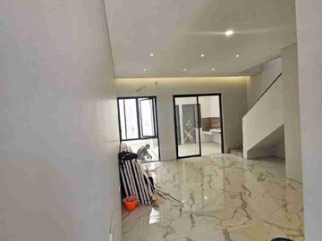 Rumah baru gress perumahan sutorejo prima