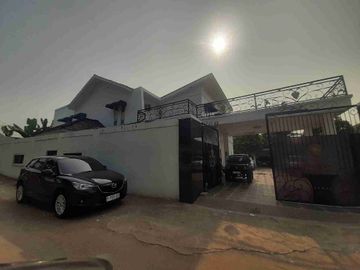 Rumah mewah dan lux