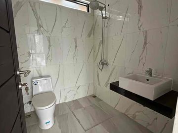 DiJual Rumah 3 Lantai The Icon Central Batam Centre Posisi Pusat Kota Batam