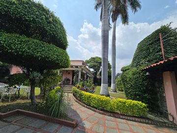 Casa estilo Cuernavac en venta un solo nivel