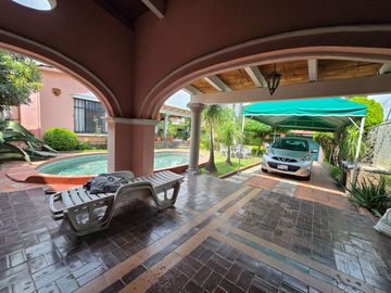 Casa estilo Cuernavac en venta un solo nivel