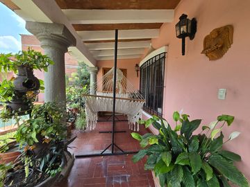 Casa estilo Cuernavac en venta un solo nivel