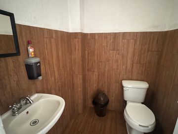 RENTA DE OFICINA EN TLALNEPANTLA CENTRO (37 M2)
