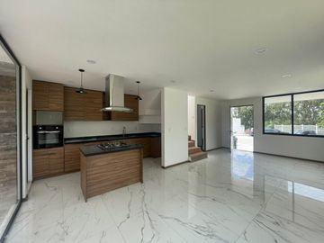 CASA EN VENTA CAÑADAS DEL BOSQUE TRES MARIAS