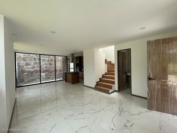 CASA EN VENTA CAÑADAS DEL BOSQUE TRES MARIAS
