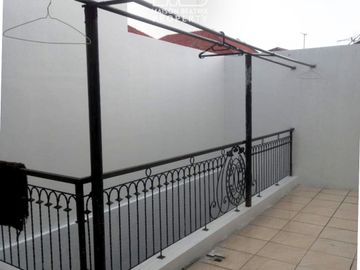 DIJUAL RUMAH RAPIH SIAP HUNI SANGAT TERAWAT DEKAT AKSES TOL & STASIUN  GRIYA LOKA, BSD
