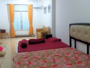 DIJUAL RUMAH RAPIH SIAP HUNI SANGAT TERAWAT DEKAT AKSES TOL & STASIUN  GRIYA LOKA, BSD