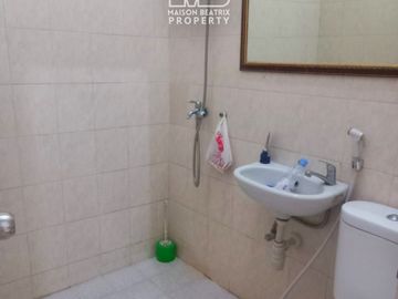 DIJUAL RUMAH RAPIH SIAP HUNI SANGAT TERAWAT DEKAT AKSES TOL & STASIUN  GRIYA LOKA, BSD