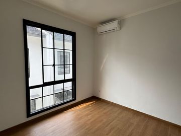 DIJUAL Rumah 3 Lantai Turun Harga di Sutera Winona Alam Sutera | Tersewa hingga 2027