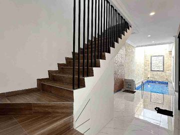 Rumah Baru Plus Private Pool Di Mampang Prapatan Jaksel