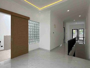Rumah Baru Plus Private Pool Di Mampang Prapatan Jaksel