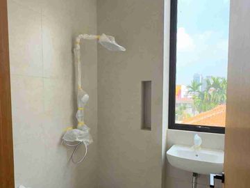 Rumah Modern Cilandak dekat Citos Jakarta Selatan