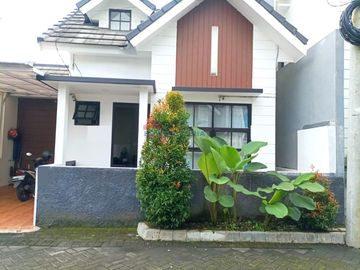 Rumah Dijual Dalam Perumahan One Gate System Dekat UNIKAMA