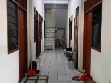 Di Jual Rumah Kos Kos an aktif di Pinggir Jalan Utama Pondok Pekayon Indah Bekasi