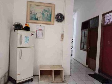 Di Jual Rumah Kos Kos an aktif di Pinggir Jalan Utama Pondok Pekayon Indah Bekasi