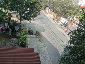 Di Jual Rumah Kos Kos an aktif di Pinggir Jalan Utama Pondok Pekayon Indah Bekasi
