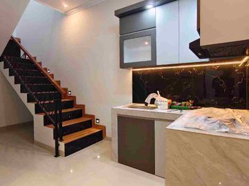 Rumah Baru Kontemporer Dalam Cluster Di M Kahfi 1 Jagakarsa Jaksel