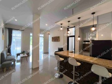 Dijual Kost 45 Kamar Super Exclusive samping kampus UPN Yogyakarta