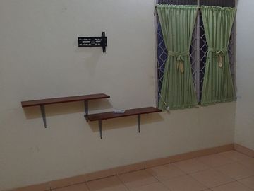 Di Jual Cepat Rumah dekat dengan Stasiun Kereta Api Cakung di Komplek Griya Bintara Indah