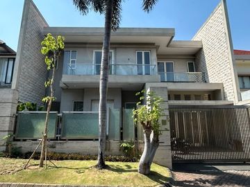 Second Minimalis 2 Lantai Rumah Graha Famili Hadap Jalan Raya