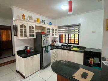 FOR SALE | BEAUTIFUL HOUSE & LOT AT VILLA ESMERALDA IN LAGUNA