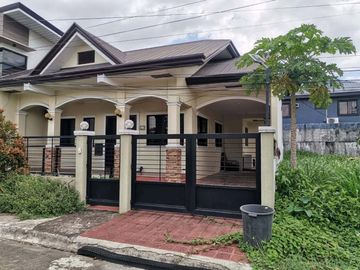 FOR SALE | BEAUTIFUL HOUSE & LOT AT VILLA ESMERALDA IN LAGUNA
