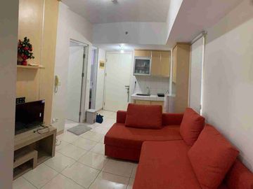 DISEWAKAN APARTMENT SPRINGLAKE SUMARECON BEKASI 2 BR FURNISHED CANTIK