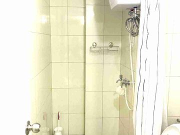 DISEWAKAN APARTMENT SPRINGLAKE SUMARECON BEKASI 2 BR FURNISHED CANTIK
