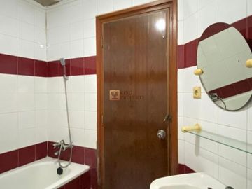 Studio Classic Luxury Mitra Bahari 37m², City View + Bathtub, Dekat Pluit & Emporium Mall