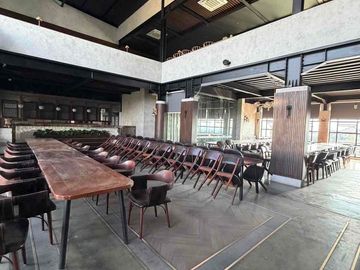 dijual Exs resto mewah 3 lantai di lokasi premium dengan akses strategis dan view menarik