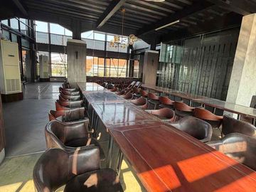 dijual Exs resto mewah 3 lantai di lokasi premium dengan akses strategis dan view menarik