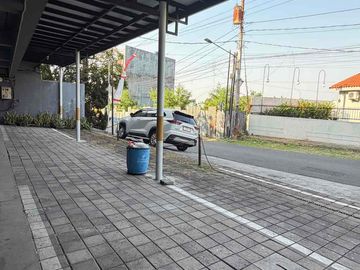 dijual Exs resto mewah 3 lantai di lokasi premium dengan akses strategis dan view menarik