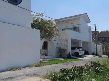 Disewakan lahan kosong siap bangun cocok untuk villa atau homestay lokasi di pantai Berawa