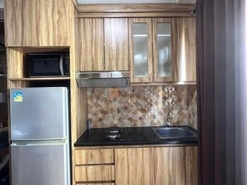 Dekat Central Park & Taman Anggrek, Disewa 2BR Madison Park Furnished Lengkap Nyaman Area Podomoro City Jakarta Barat