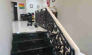 rumah mewah dengan kolam renang di Raffles hiils Cibubur