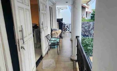 rumah mewah dengan kolam renang di Raffles hiils Cibubur