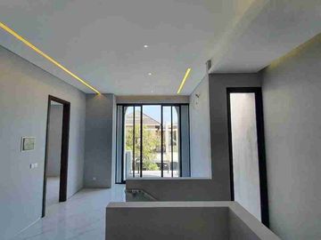 RUMAH WOODLAND CITRALAND G-WALK UNIV CIPUTRA PAKUWON INDAH. GRAHA FAMILY DARMO SURABAYA