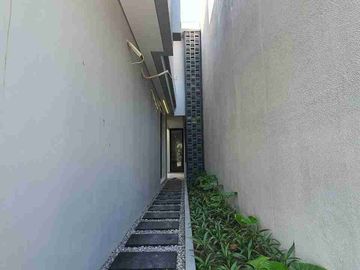 RUMAH WOODLAND CITRALAND G-WALK UNIV CIPUTRA PAKUWON INDAH. GRAHA FAMILY DARMO SURABAYA