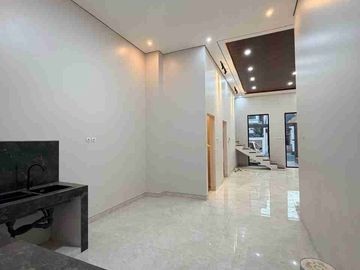 RUMAH MEWAH 2 LANTAI TROPIS KONTEMPORER MODERN DI PURWOMARTANI SLEMAN DEKAT KAMPUS UKRIM
