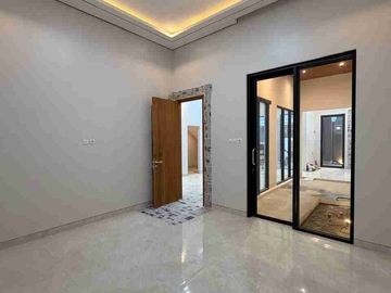 RUMAH MEWAH 2 LANTAI TROPIS KONTEMPORER MODERN DI PURWOMARTANI SLEMAN DEKAT KAMPUS UKRIM