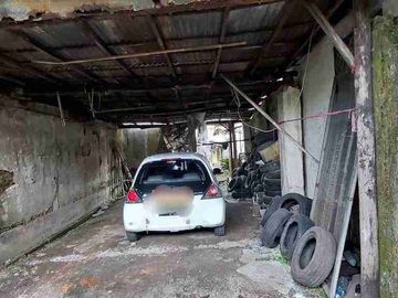 Tanah dan Bangunan lama Akses Strategis Jalan Utama Kota Solo