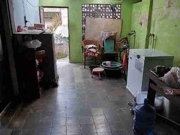 Tanah dan Bangunan lama Akses Strategis Jalan Utama Kota Solo