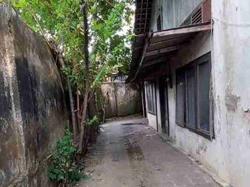 Tanah dan Bangunan lama Akses Strategis Jalan Utama Kota Solo