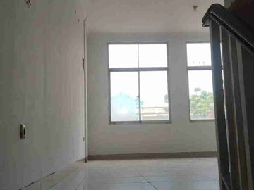 Disewakan Ruko 3 Lantai Jalan Utama Di Grand Galaxy City. Kota Bekasi