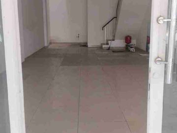 Disewakan Ruko 3 Lantai Jalan Utama Di Grand Galaxy City. Kota Bekasi