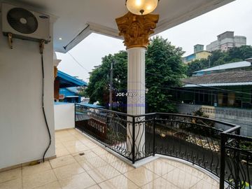 Rumah Mewah 2 Lantai di Penuin Nagoya Dekat BCS